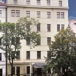 Отель Lunik