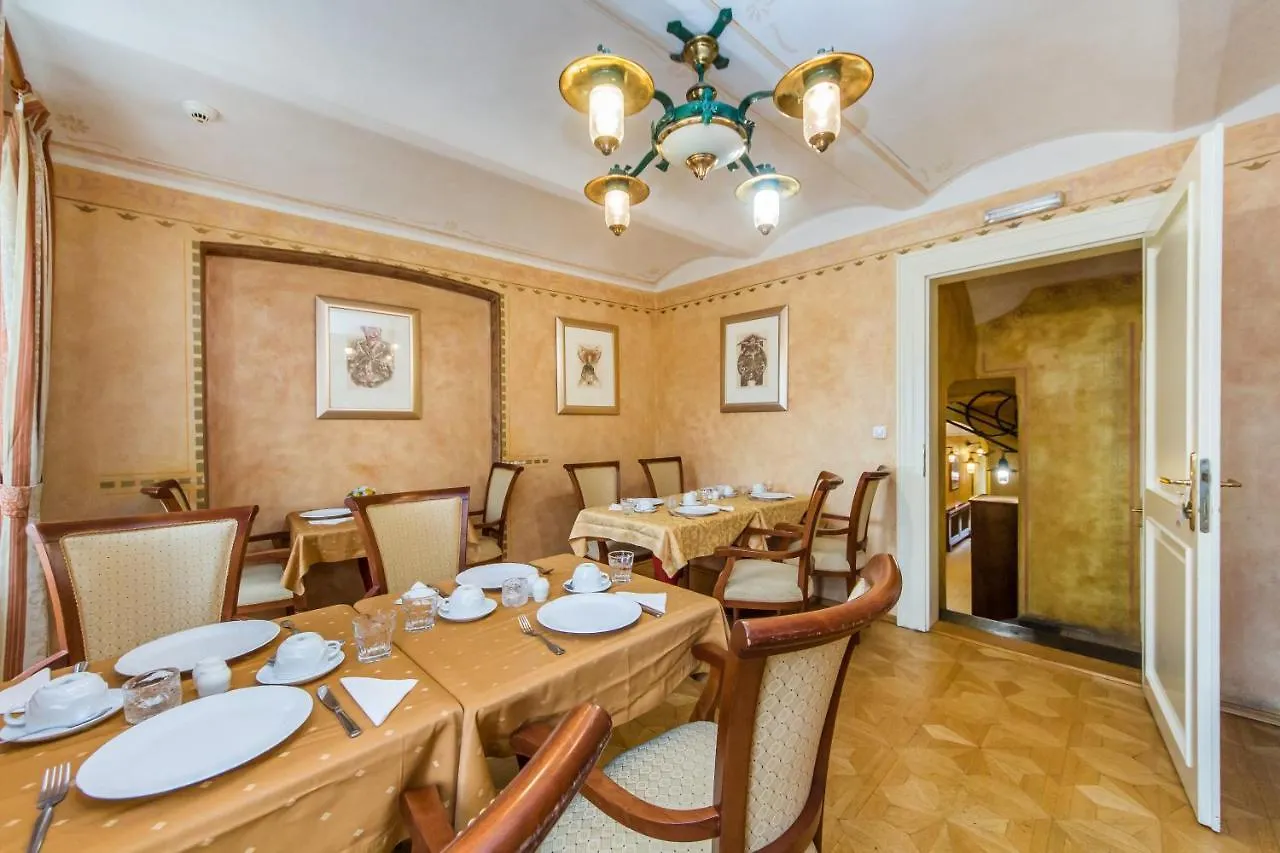 Hotel U Jezulatka Prag 4*,  Tschechische Republik